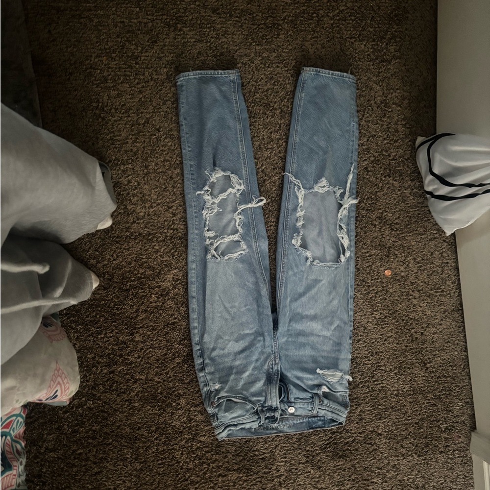American Eagle Outfitters Light Wash Ripped Straight Jeans